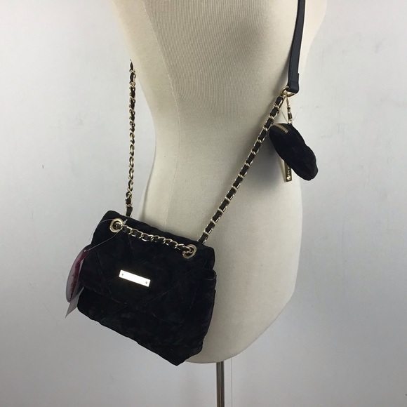 Betsey Johnson Black Velour Chain CROSSBODY HANDBAG And Airpod ZIP POUCH NWT - Picture 1 of 9